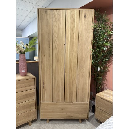 Clearance - Double Robe with Drawer Clearance - Double Robe with Drawer