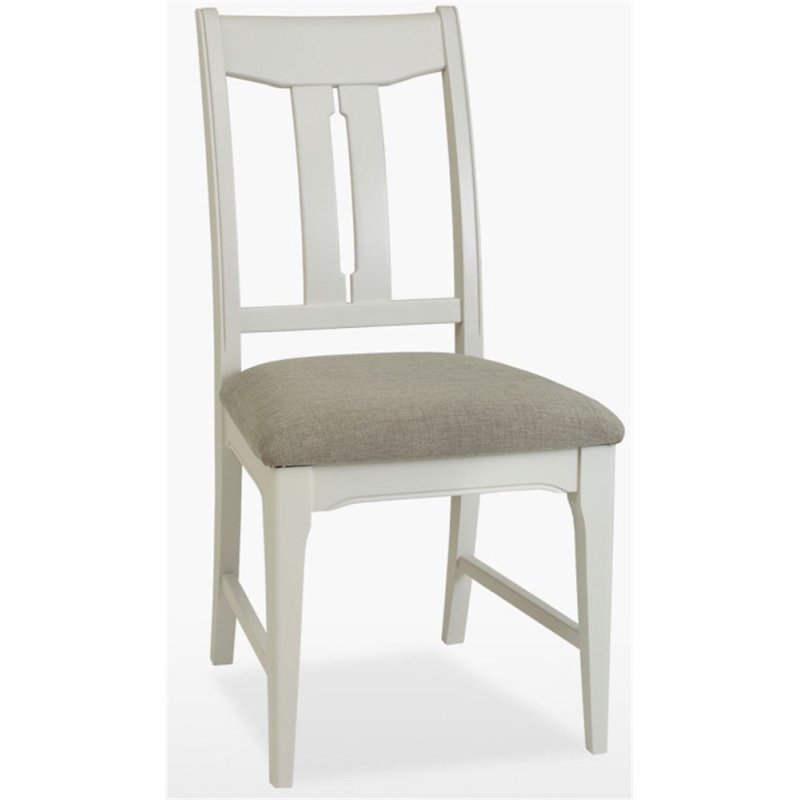 Stag New England Dining - Painted Oak Vermont Chair Stag New England Dining - Painted Oak Vermont Chair