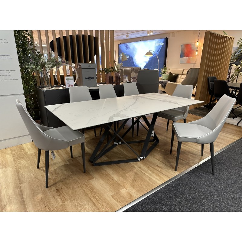 Bontempi Delta Table and 6x Clara Chairs Bontempi Delta Table and 6x Clara Chairs