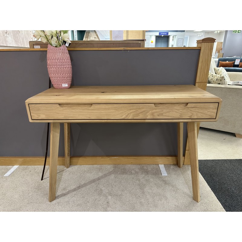 Clearance - Grade Dressing Table Clearance - Grade Dressing Table
