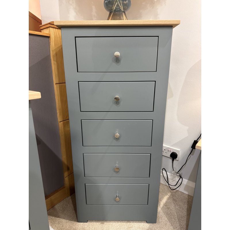 Clearance - Modo 5 Drawer Wellington Chest Clearance - Modo 5 Drawer Wellington Chest