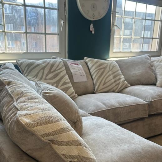 Not 1 - but 3 new modular sofa groups have arrived on our second floor!! 3 designs with endless possi...